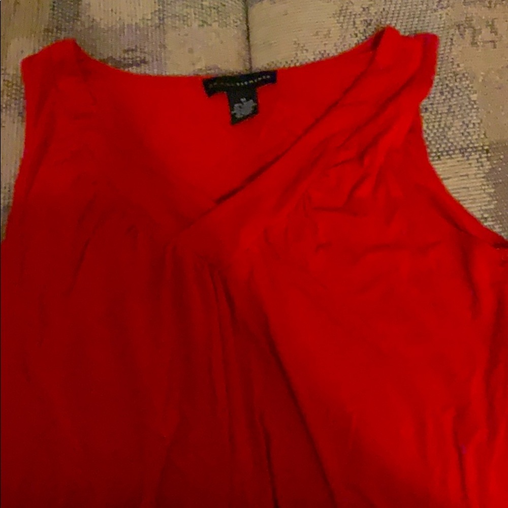 Red tank top women’s